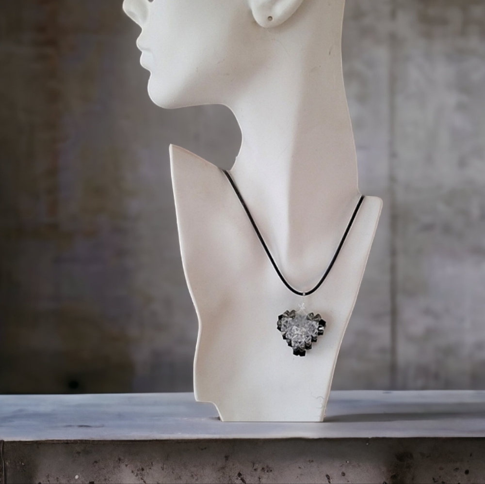 Elegant Hand Crafted Swarovski Crystal Heart Pendant Necklace NWT